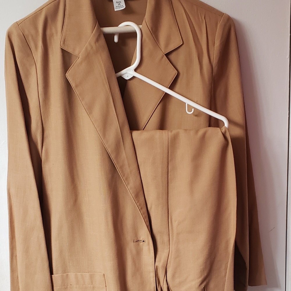 Women's suit